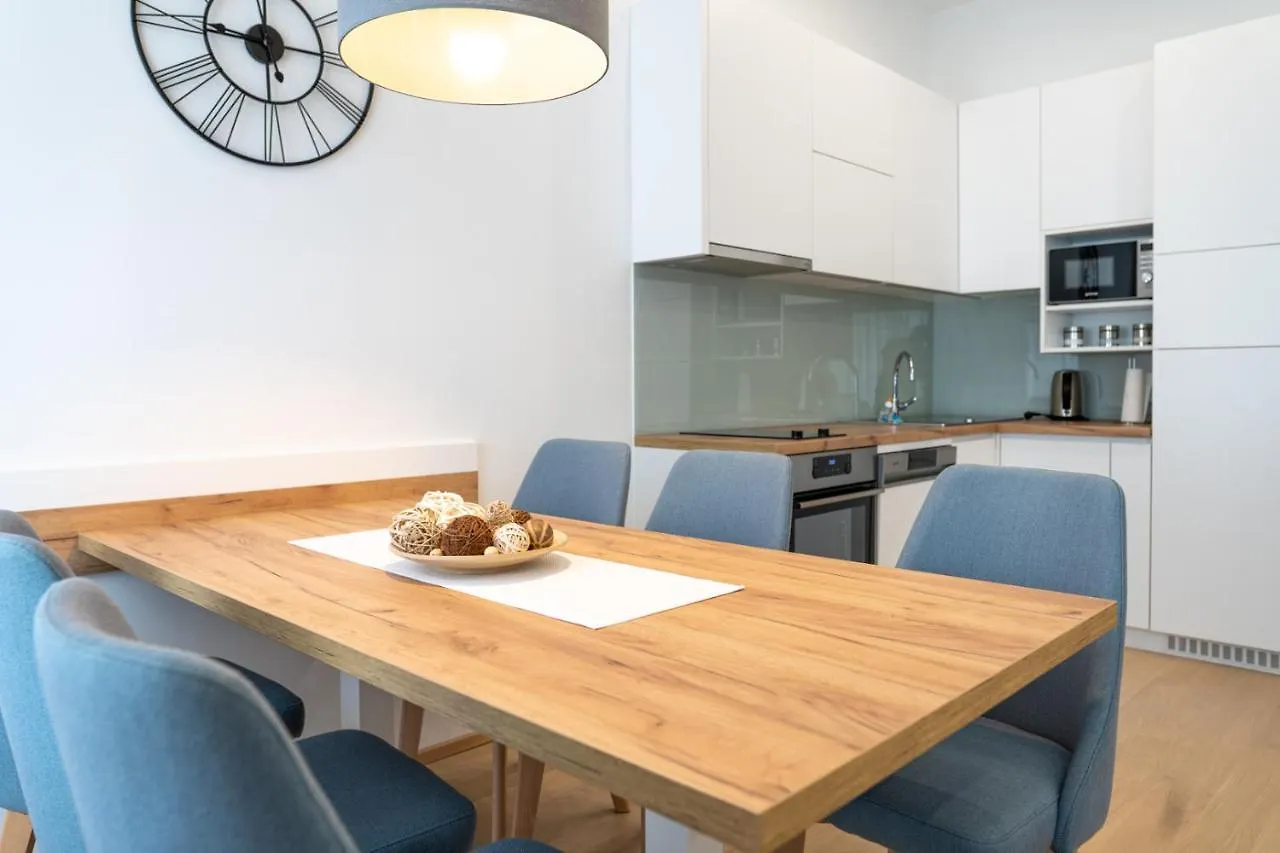 Modern 3 Room Apartment In A Prime Location Wien